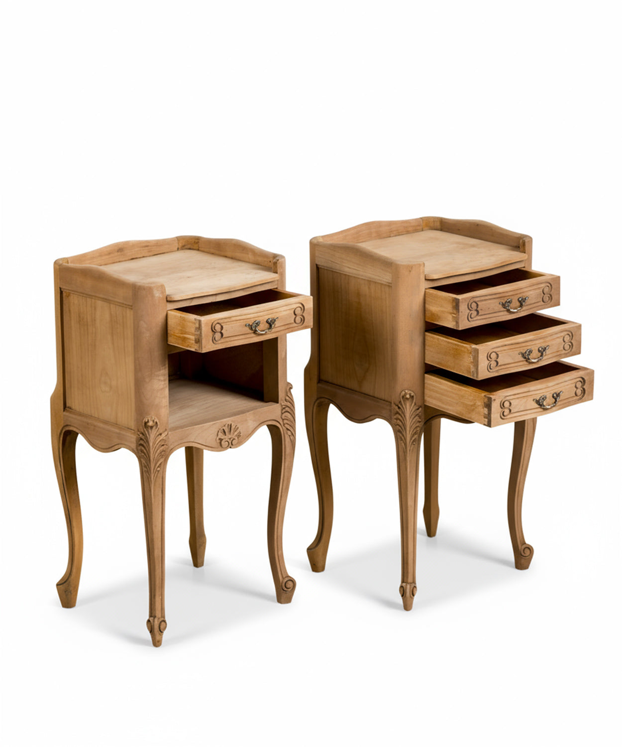 Pareja de mesitas Luis XV