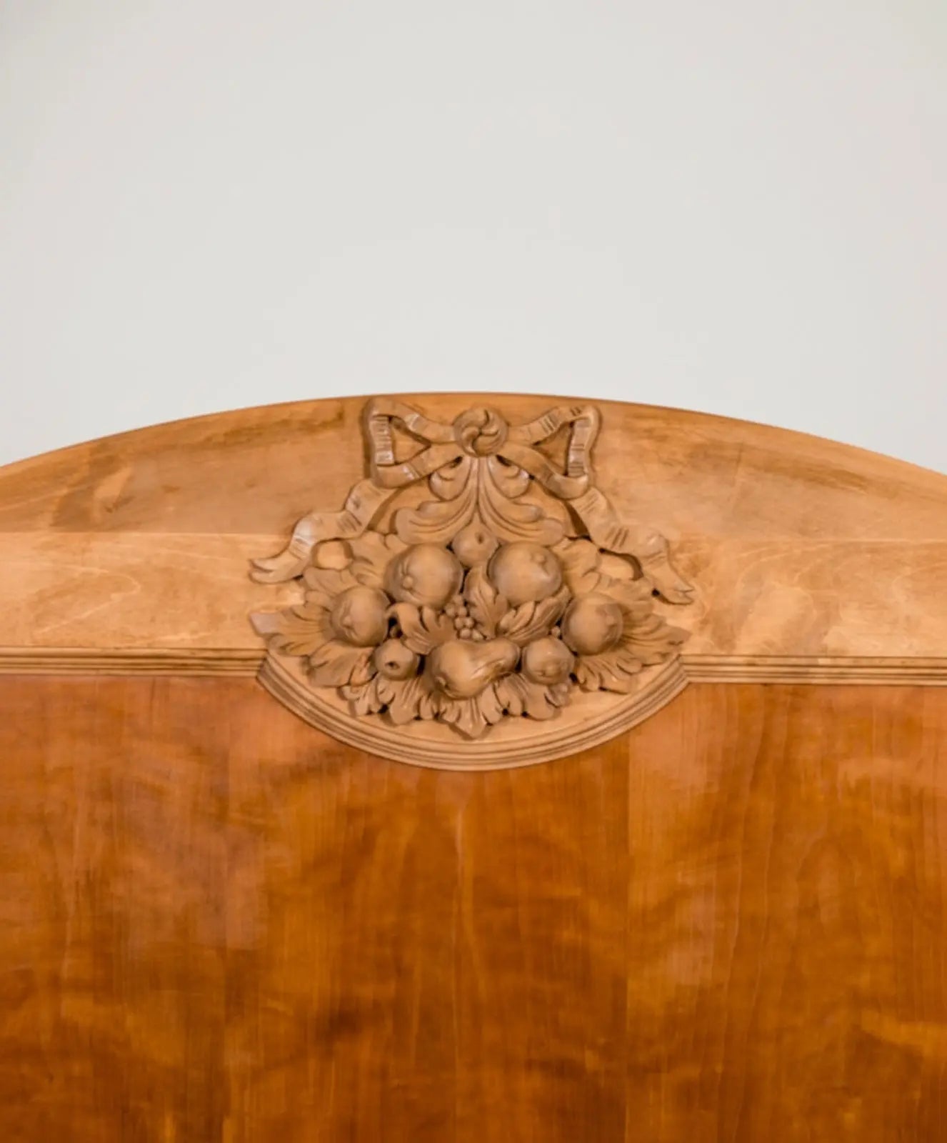 Cabecero de madera estilo Luis XVI Antique arte y decoracion