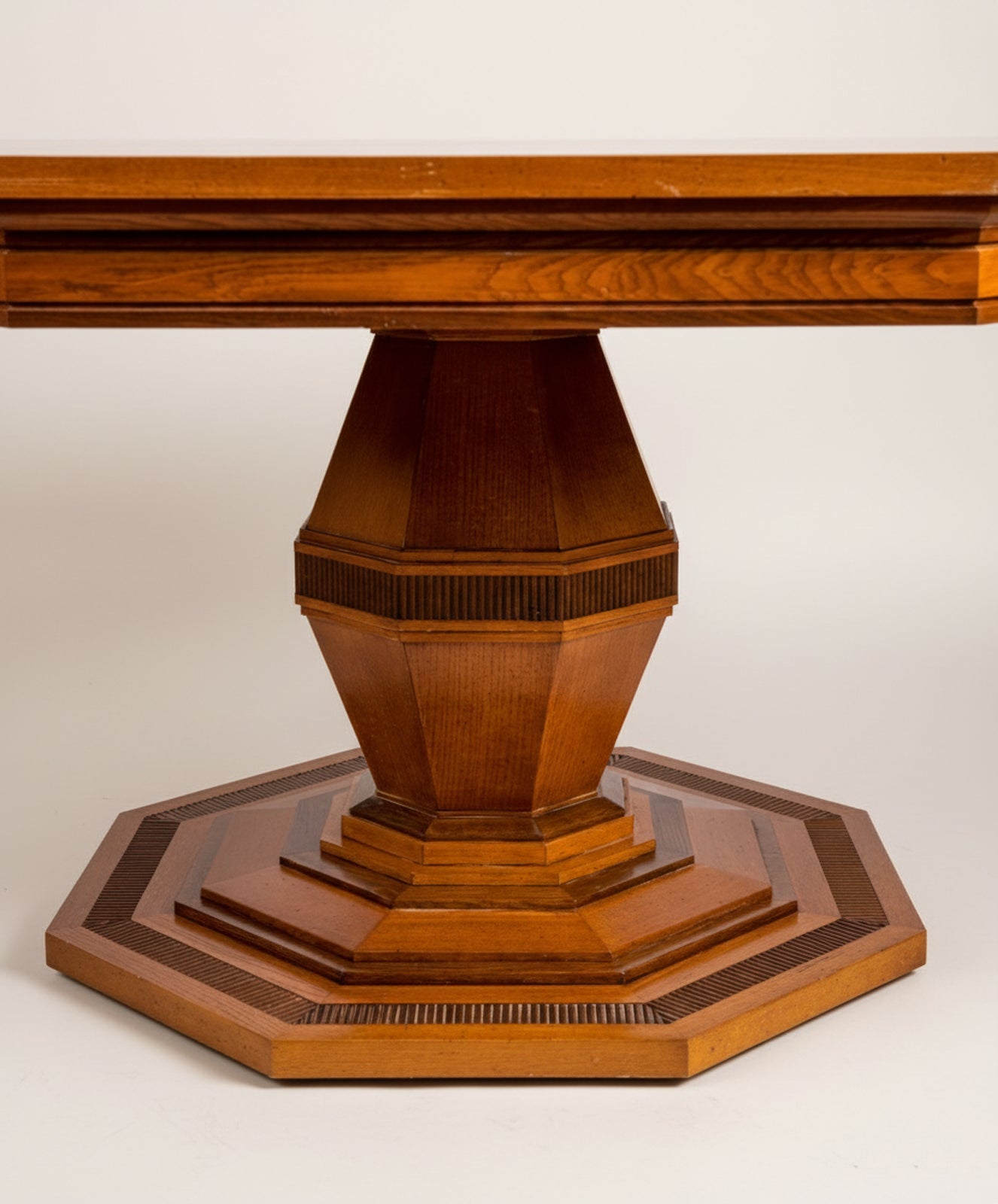 Mesa octogonal de roble