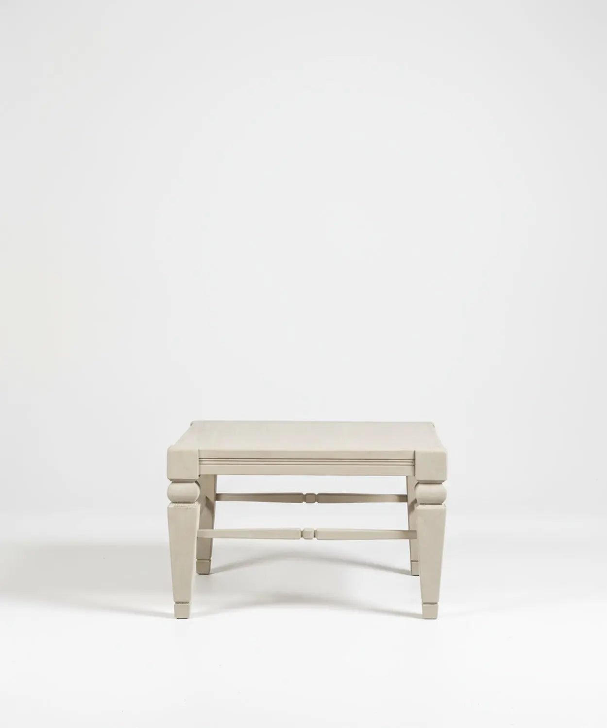 Mesa baja auxiliar de madera Celine Antique arte y decoracion
