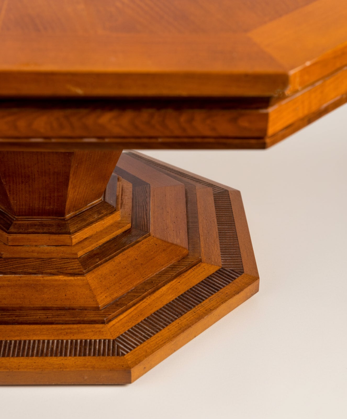 Mesa octogonal de roble