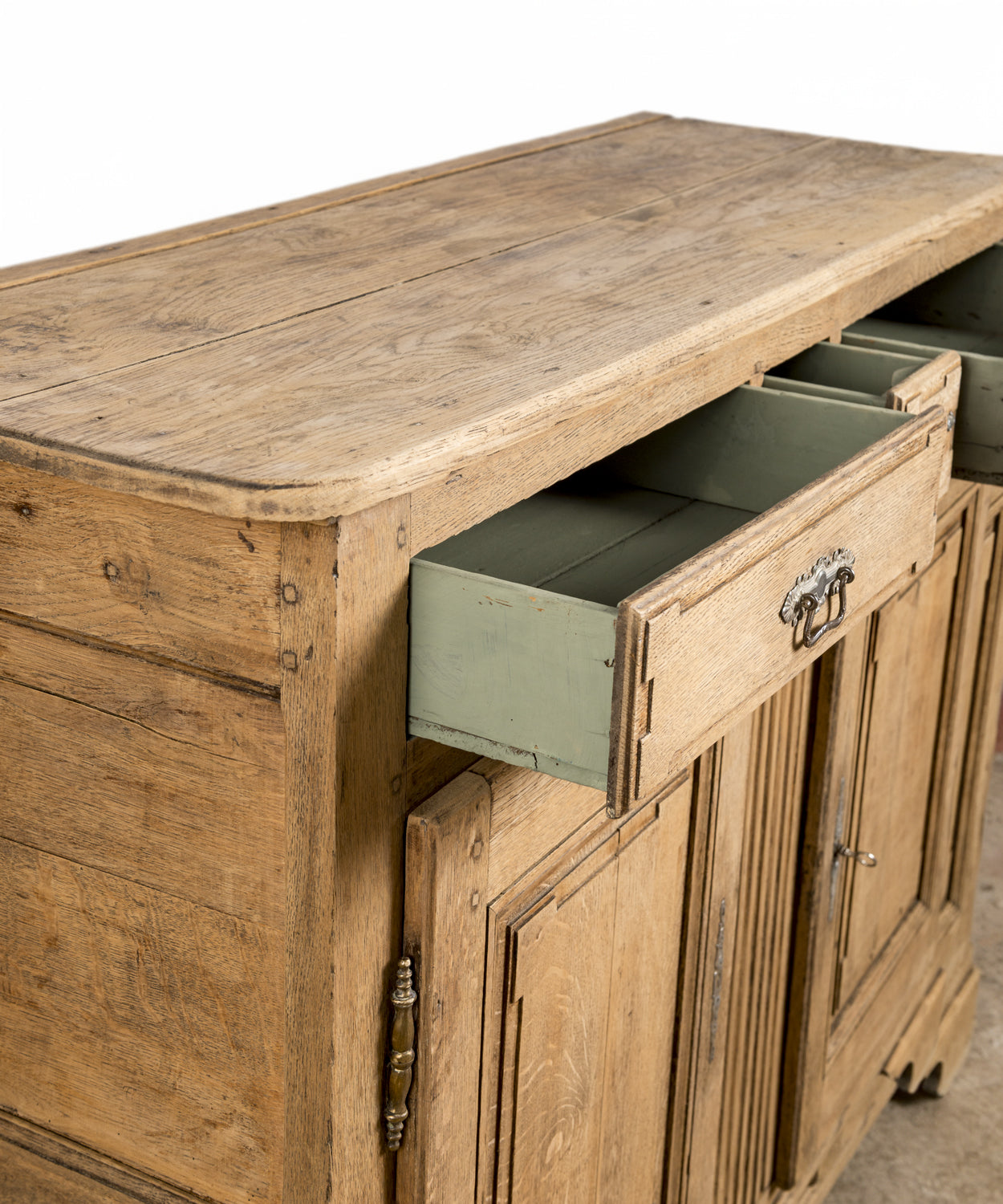 Aparador antiguo de madera