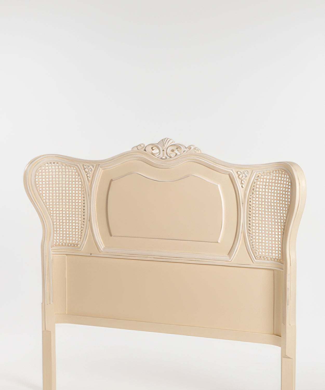 Cama antigua estilo Luis XV