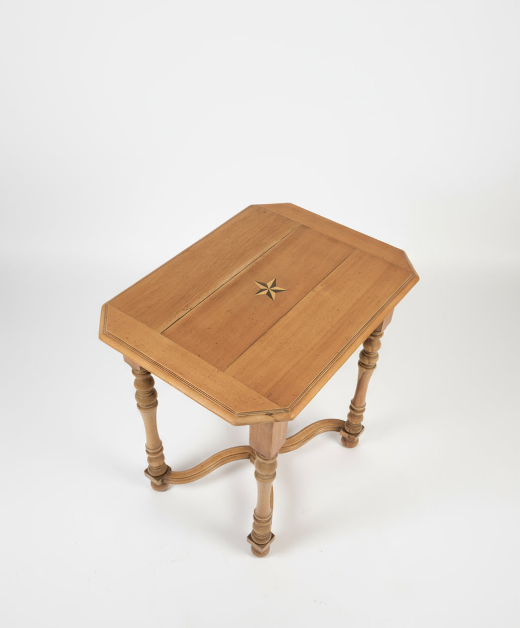 Mesa auxiliar antigua