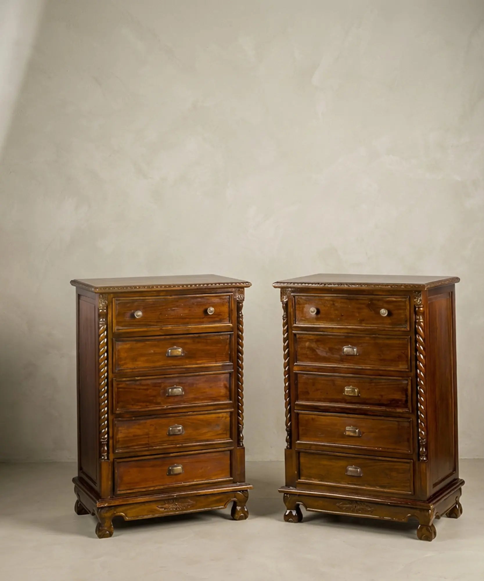 Antique solid wood chest of drawers with Solomonic columns