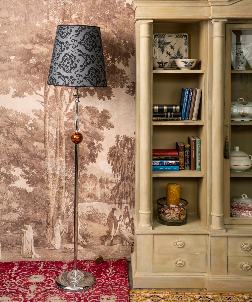 Floor lamp