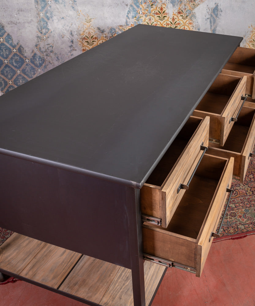 La Manzanera industrial island table