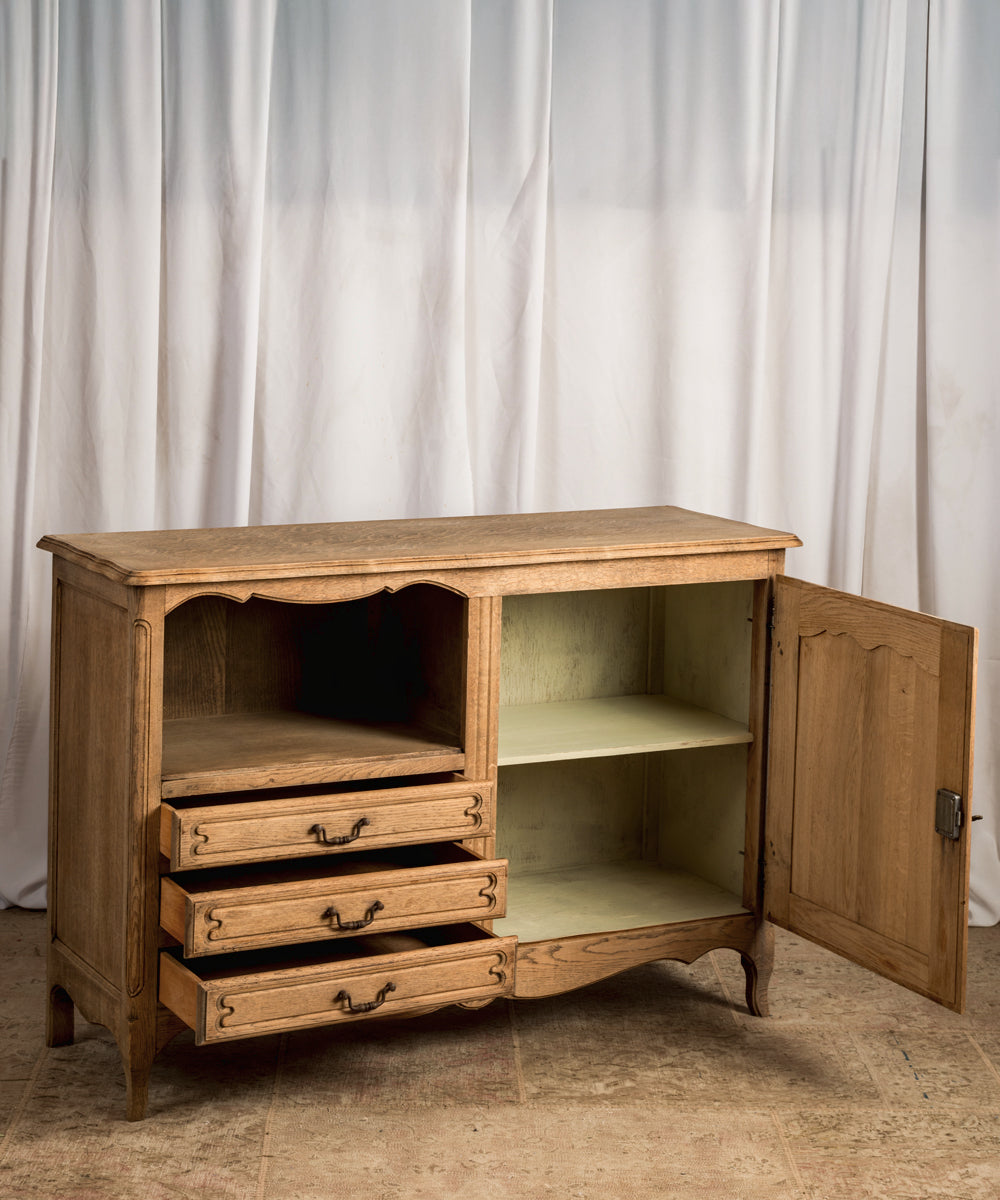 Provençal oak sideboard