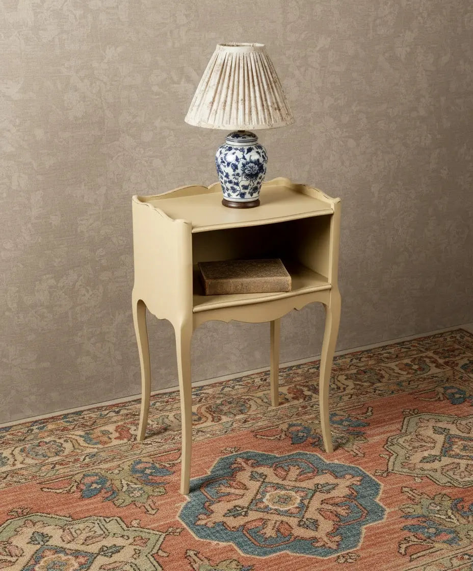 Mesita de noche vintage de estilo Luis XV Antique arte y decoracion