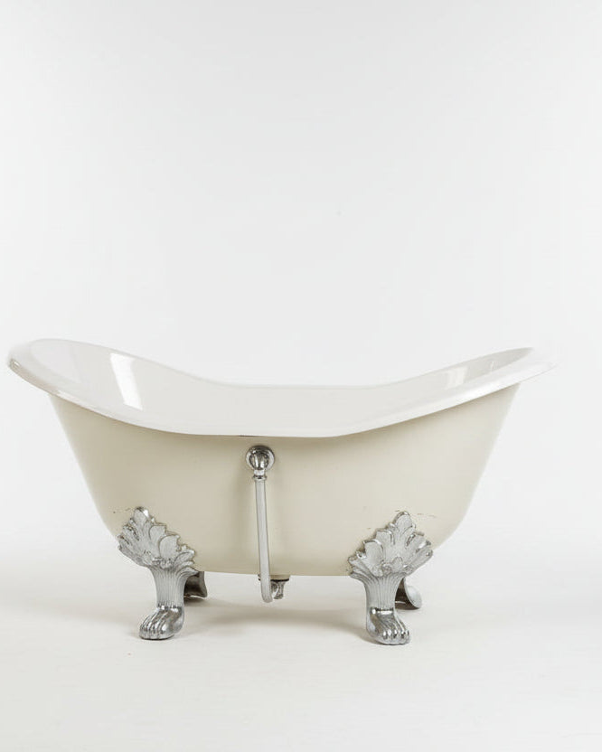 Cast iron bathtub