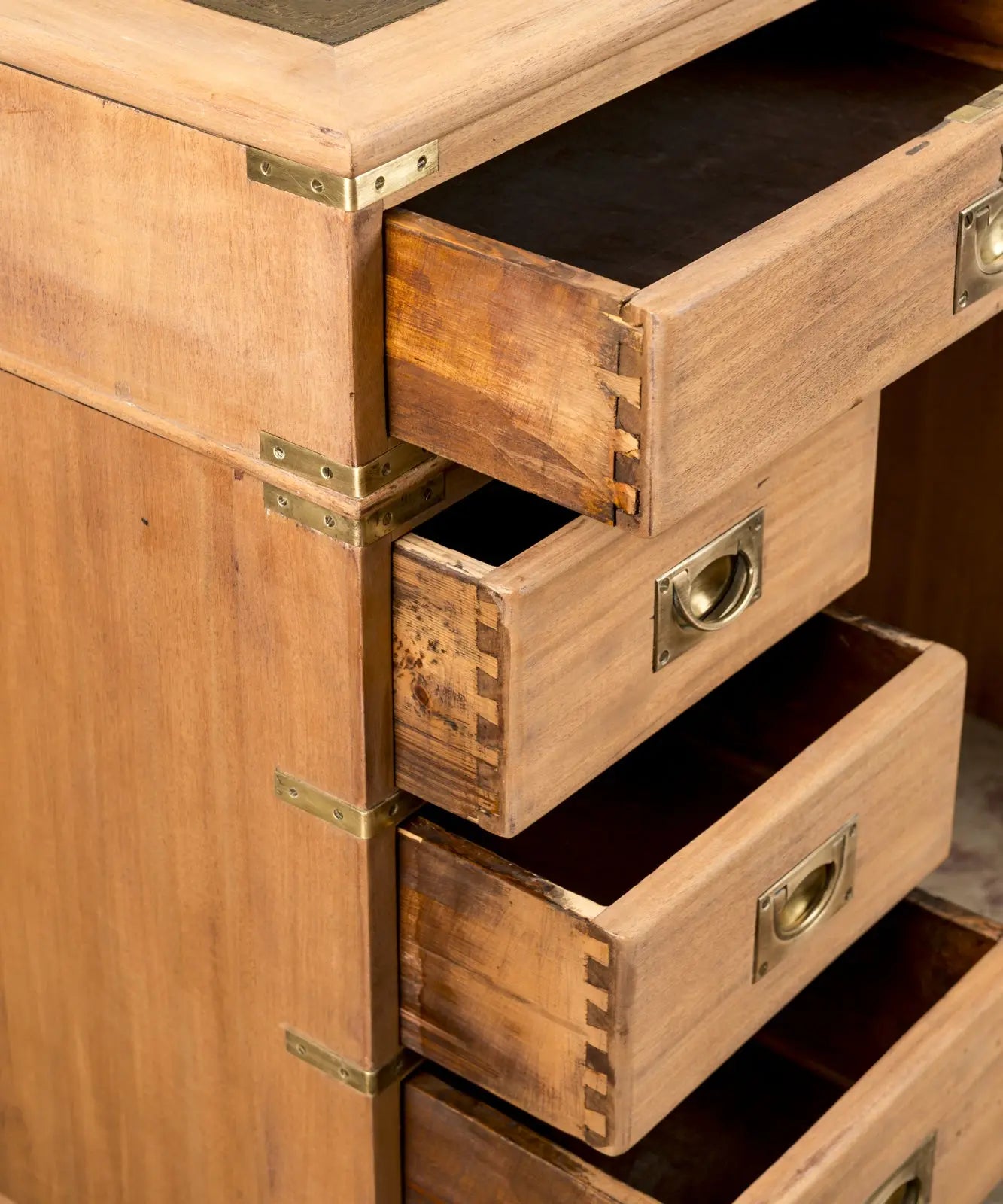 Escritorio de campaña antiguo