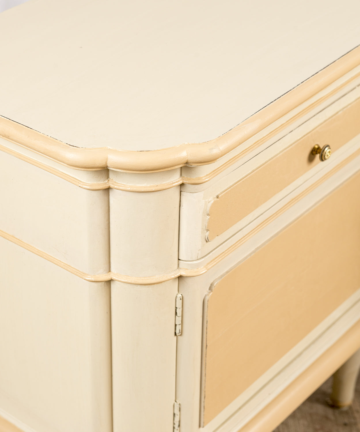 Pareja de mesitas de noche vintage Aube