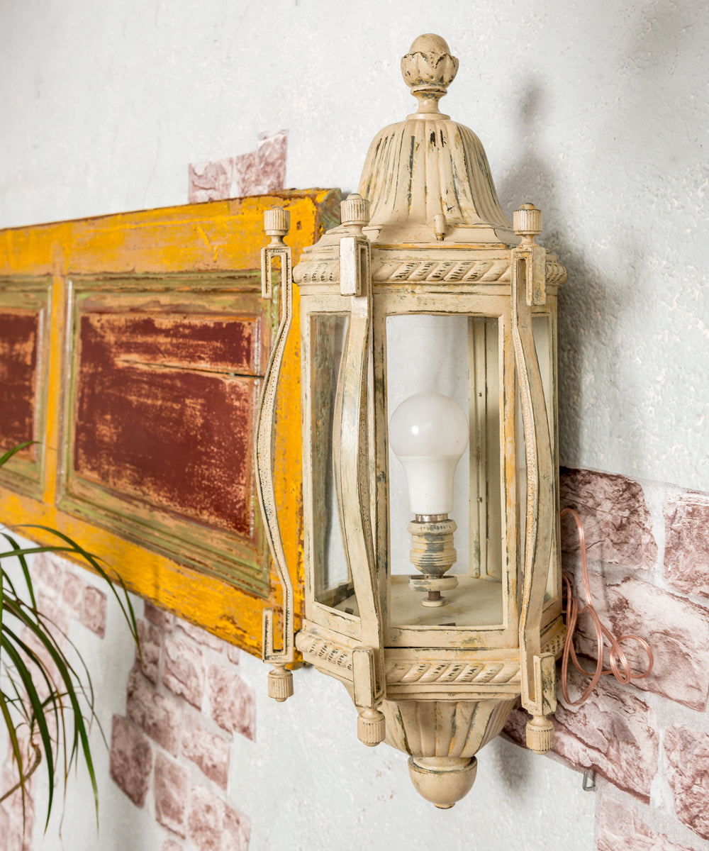 Pair of Lefou lanterns