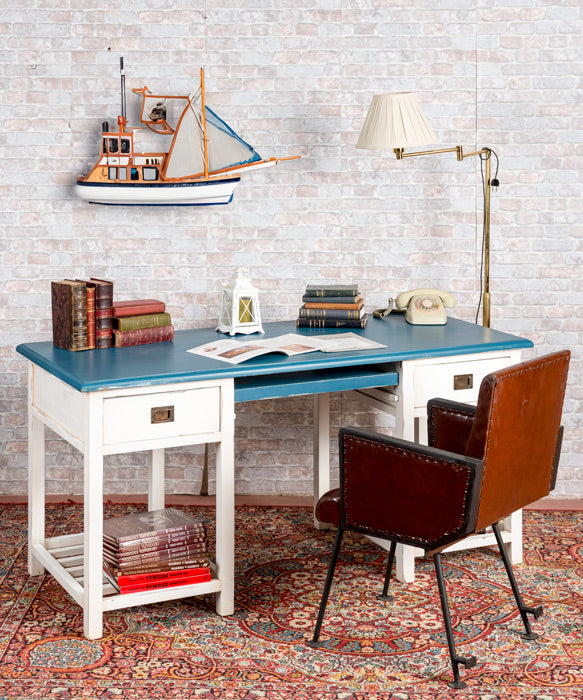 Nautilus Boat Desk