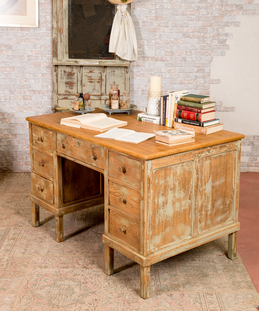 Escritorio antiguo Ocaña