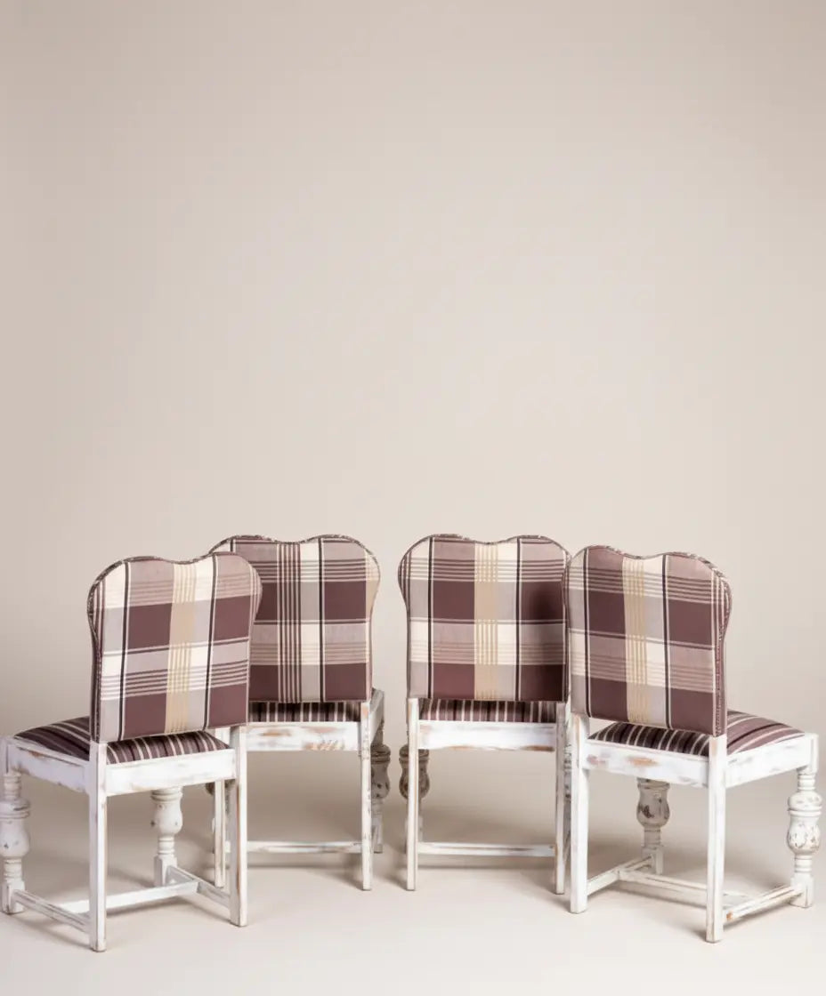 conjunto de cuatro sillas vintag pata decape vista trasera