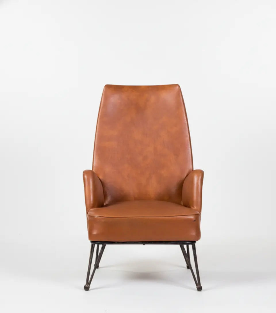 sillon antiguo de barco en piel