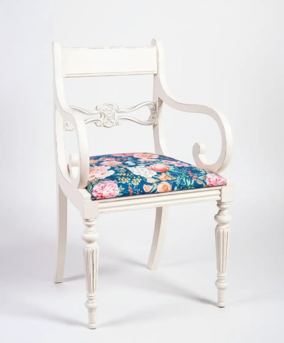 sillon antiguo de madera taoizado