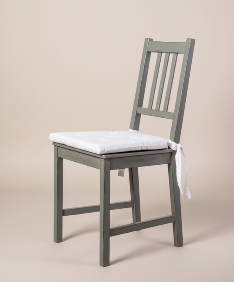 SILLA RUSTICA DE MADERA CON CONJIN