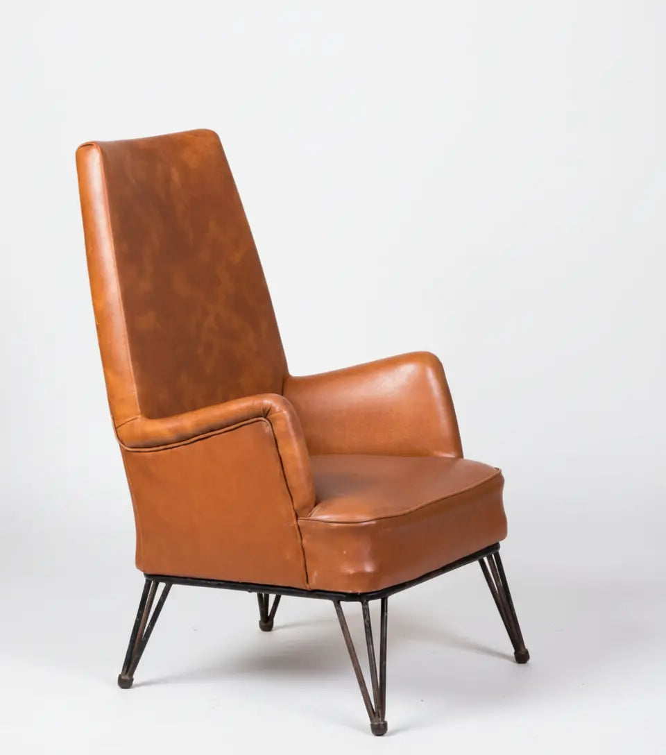 sillon antiguo de barco en piel