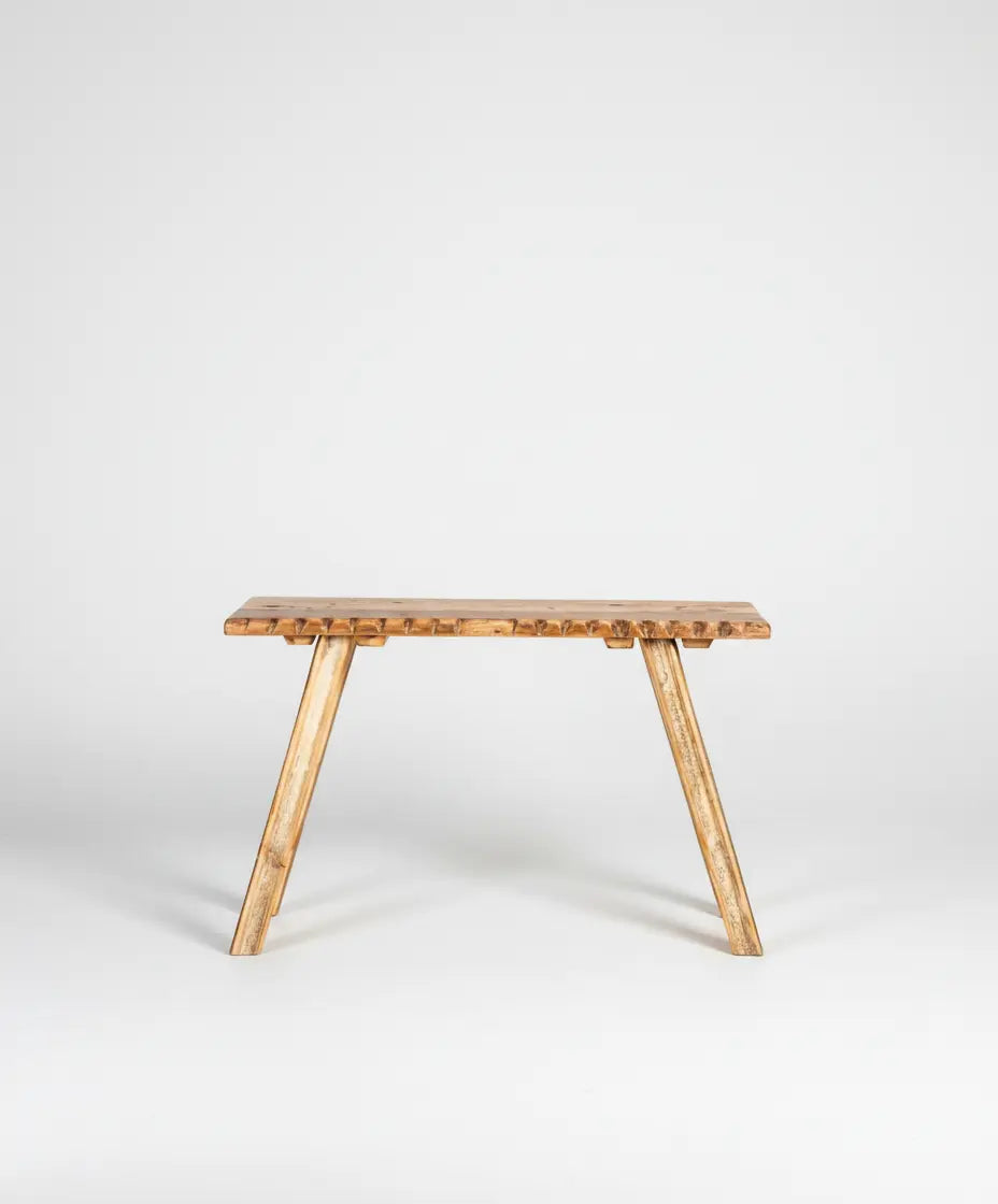 mesa auxiliar rustica o consola de madera
