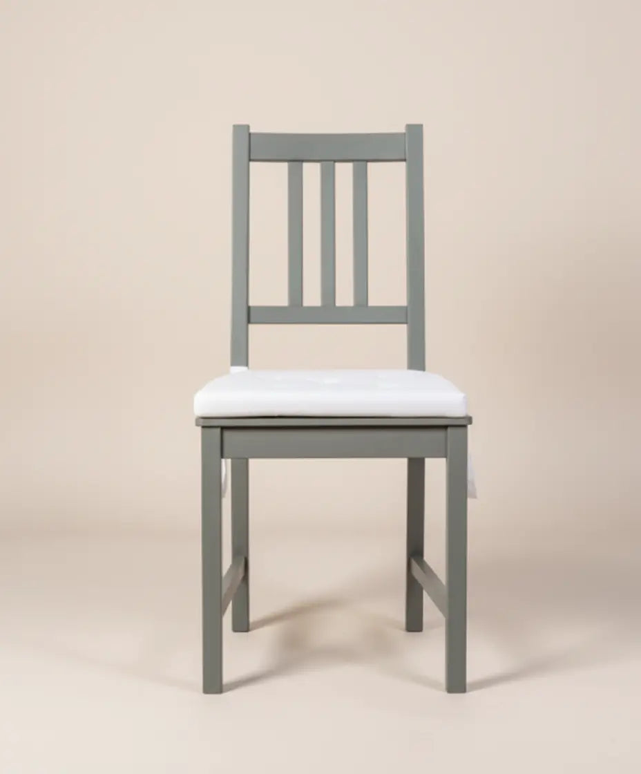 SILLA RUSTICA DE MADERA CON CONJIN VISTA FRONTAL