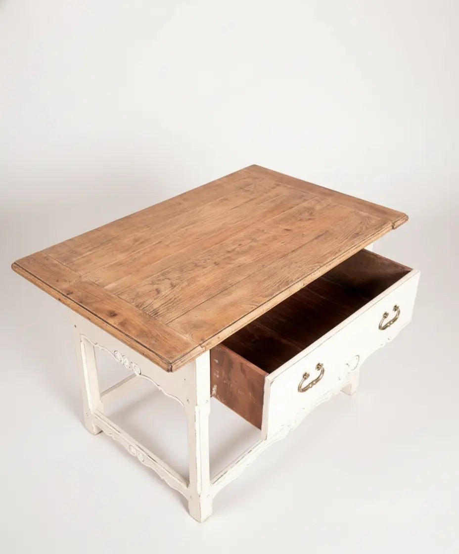 mesa tocinera antigua decorada