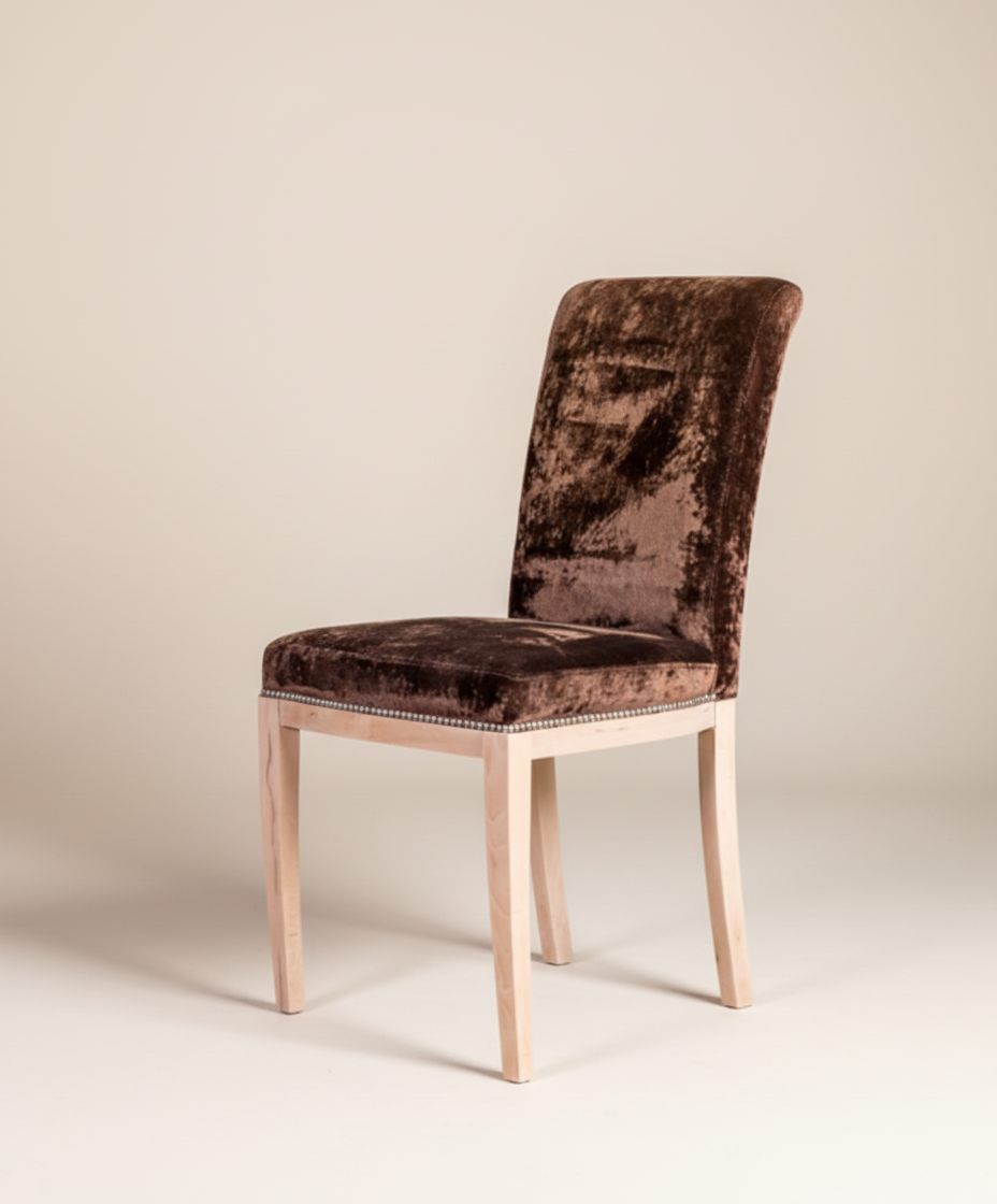 conjunto de sillas tapizadas marrones lateral 2