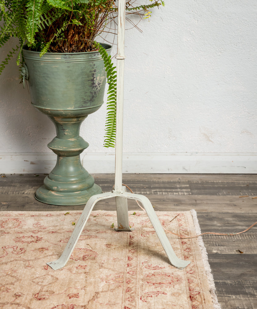 Dulcinea antique floor lamp