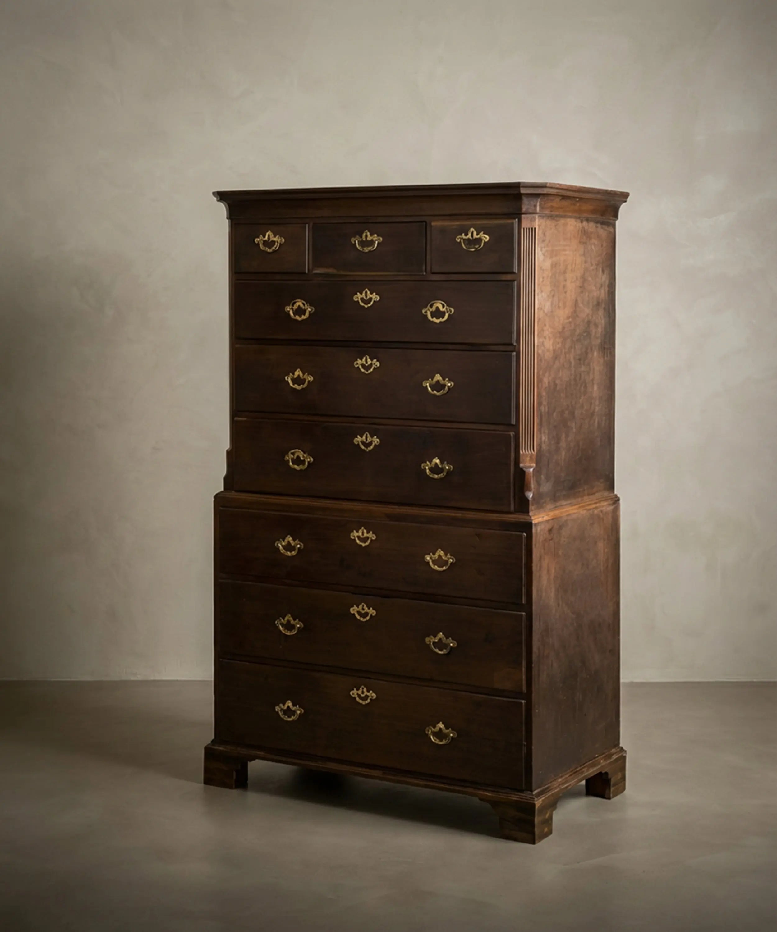 Gran Cómoda Alta Antigua (Tallboy) de Época Jorge III en Madera de Caoba