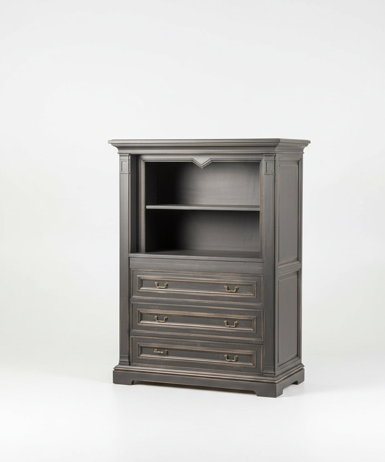 Mueble auxiliar alto negro estilo clásico con estantería abierta y tres cajones, vista frontal