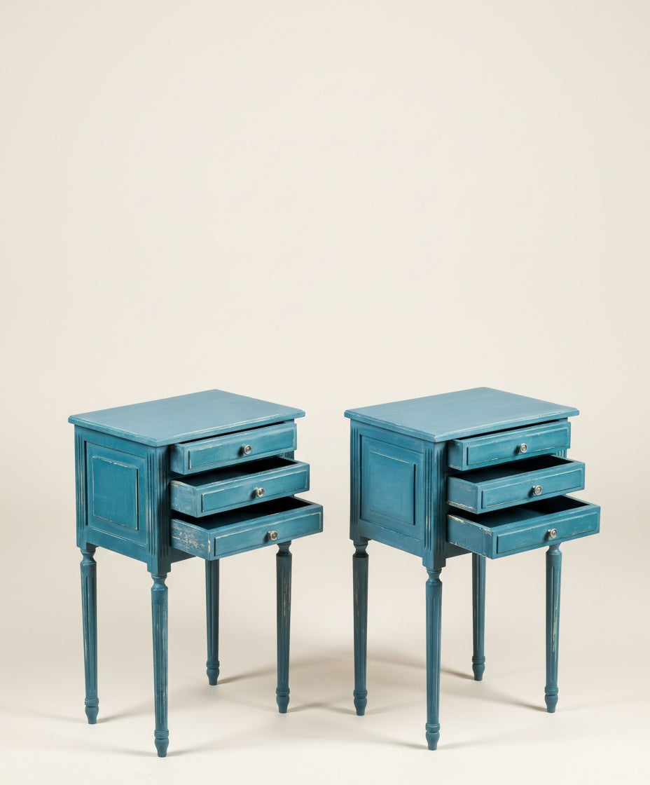 Pareja de mesitas de noche vintage