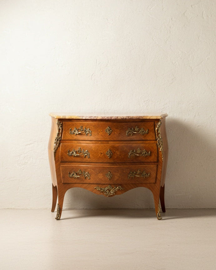 Cómoda francesa estilo Luis XV
