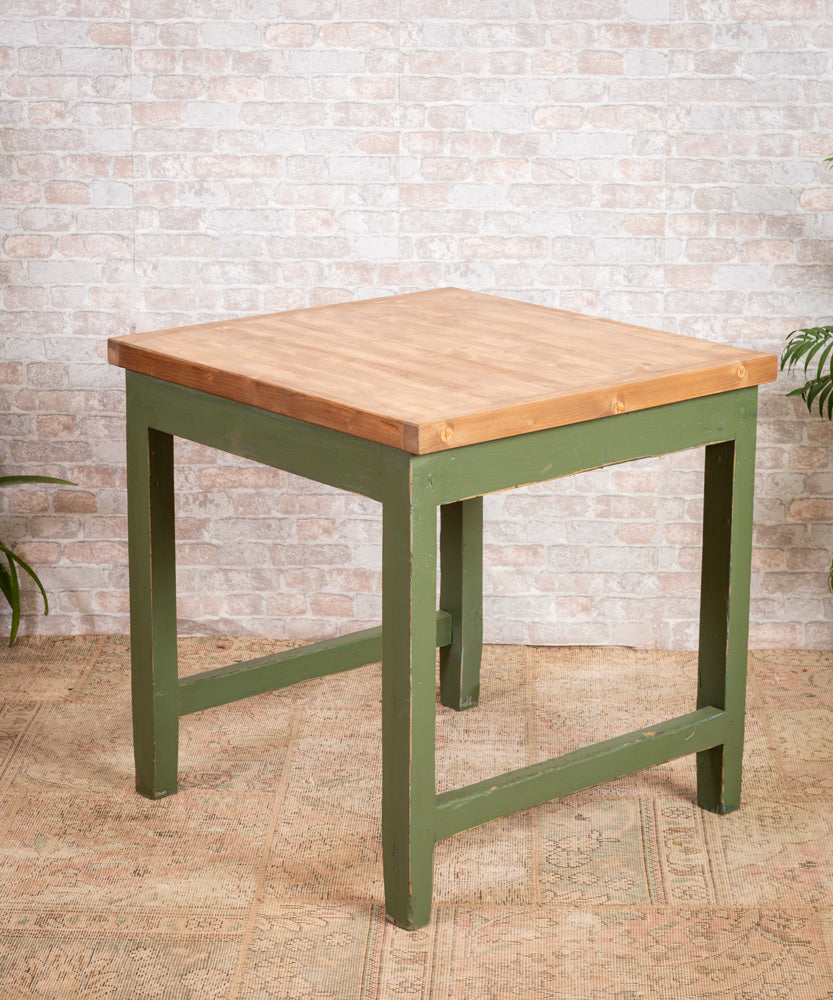 Mesa cuadrada Cartagena