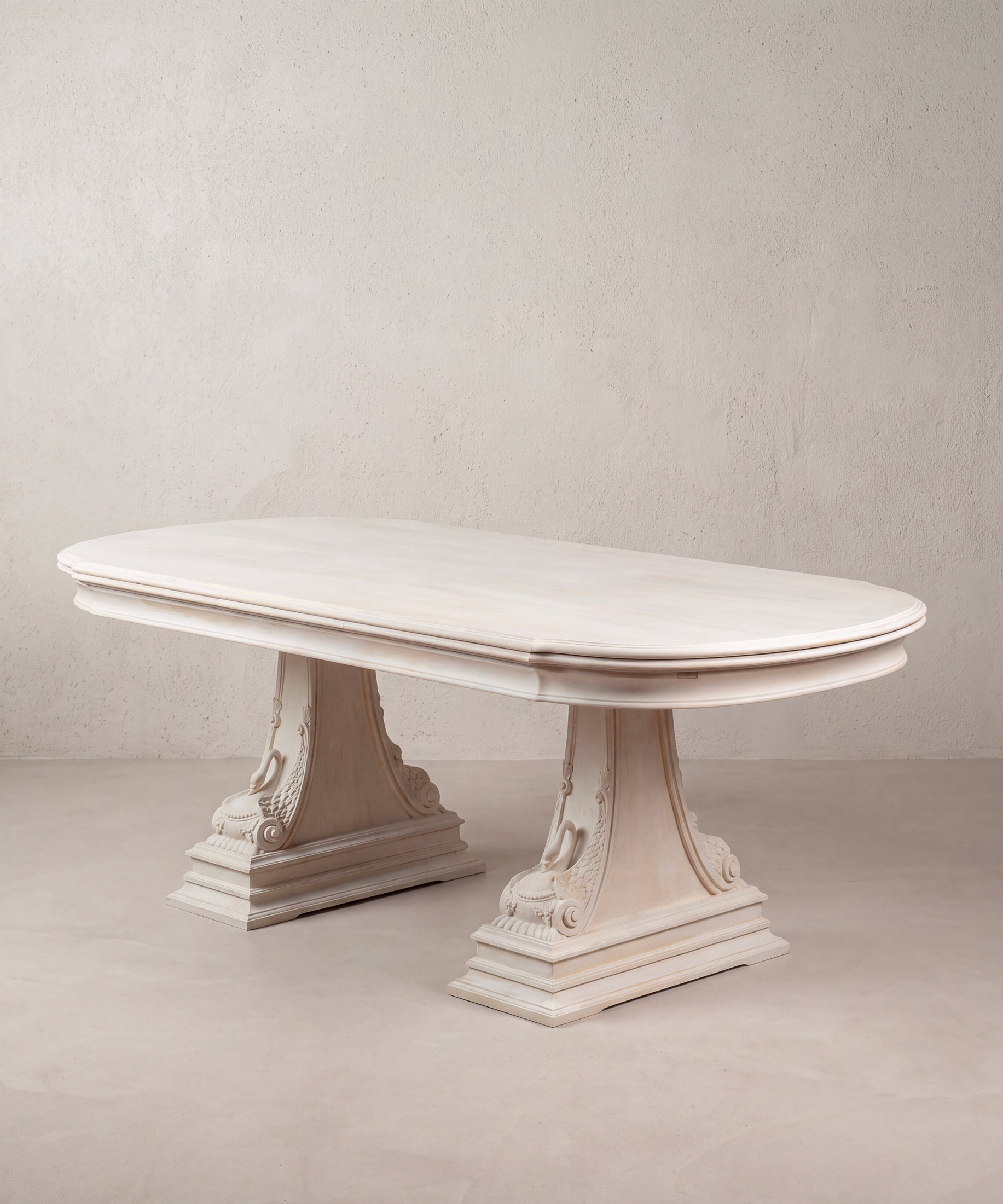 Mesa de Comedor Extensible con Cisnes Tallados | Estilo Imperio en Haya Maciza