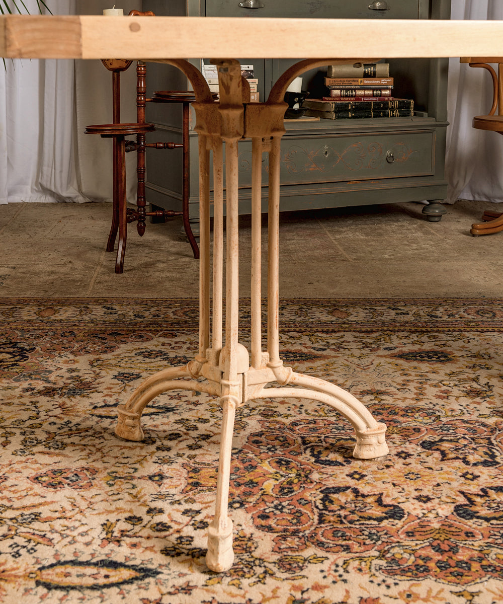 Telma industrial table