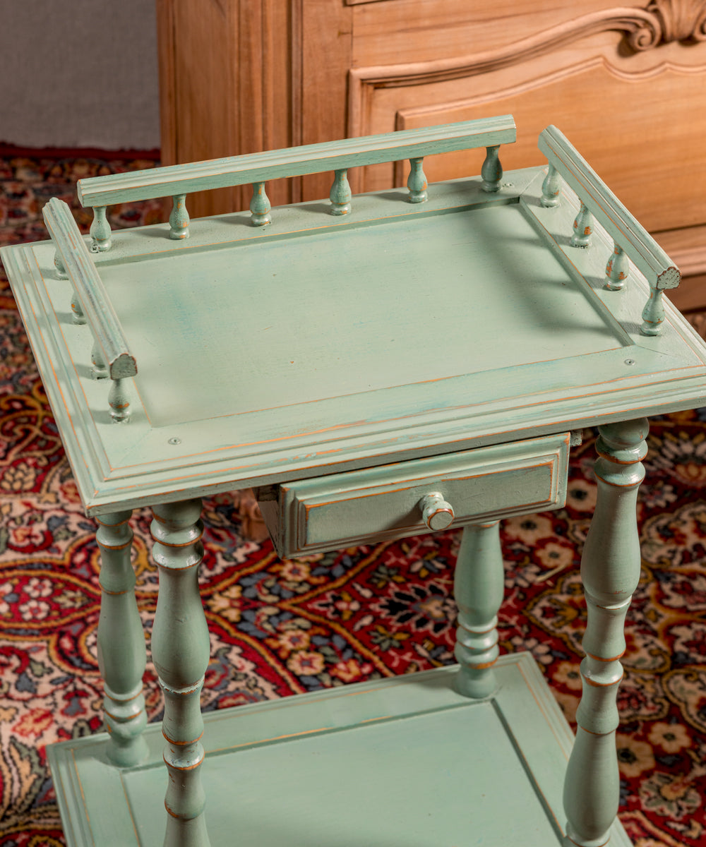 Mesa velador antigua Valeria