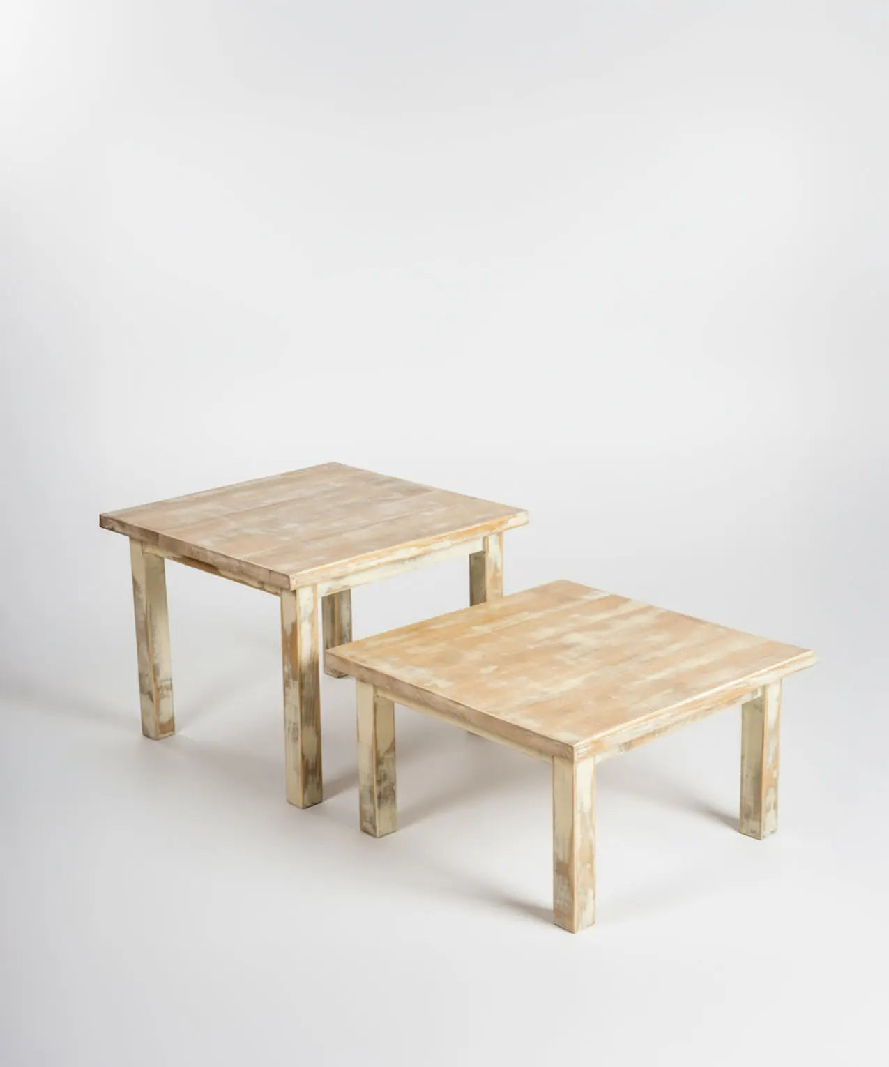 Pareja de mesas auxiliares La Bañeza Antique arte y decoracion