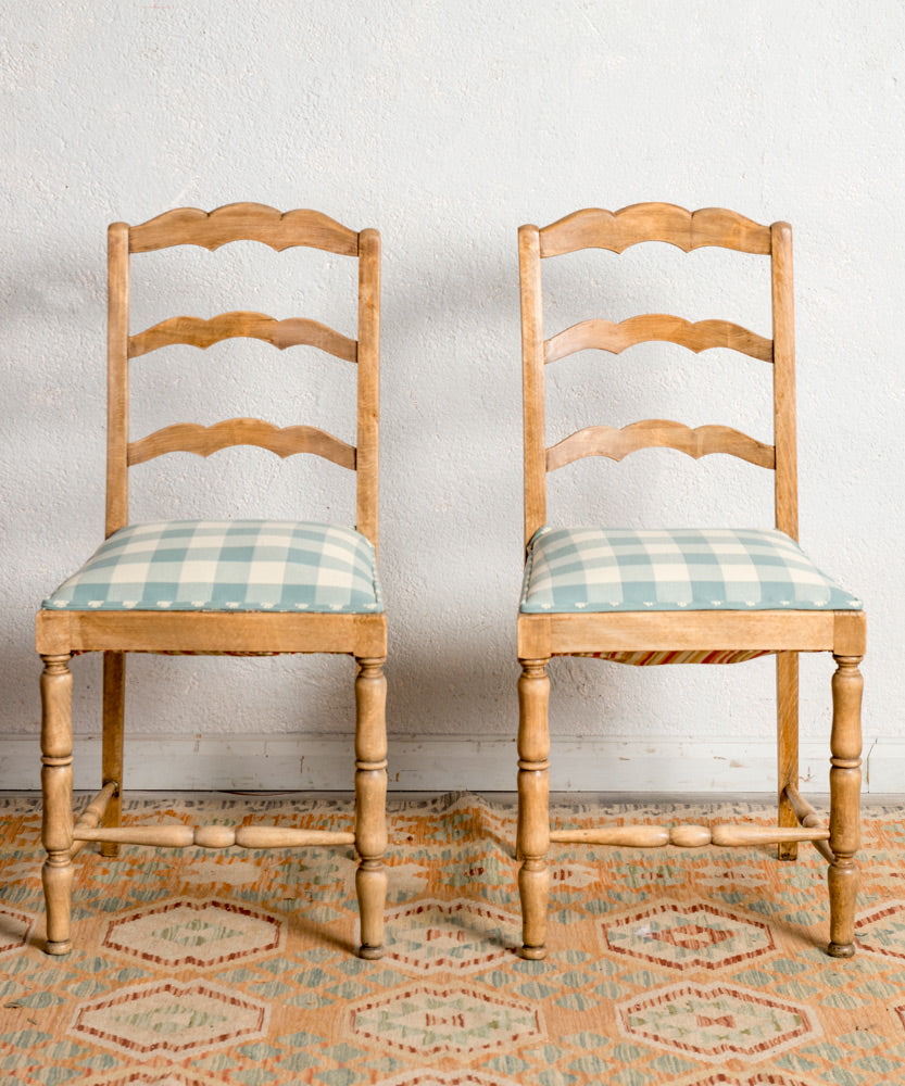 Pareja de sillas provenzales