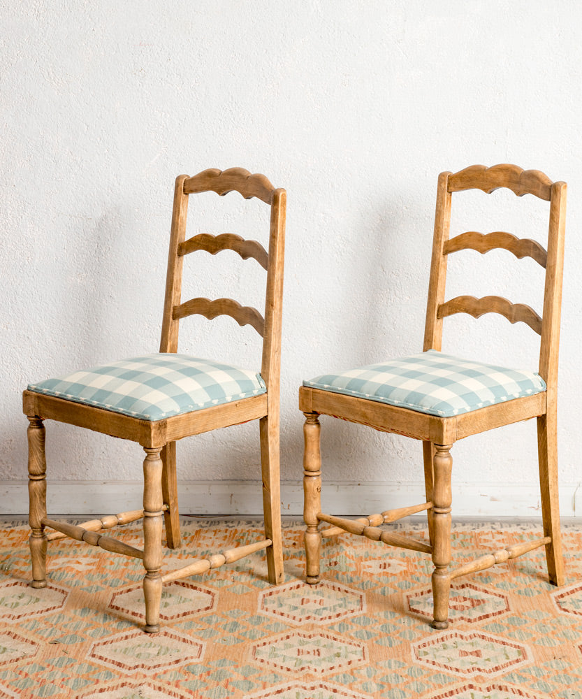 Pareja de sillas provenzales