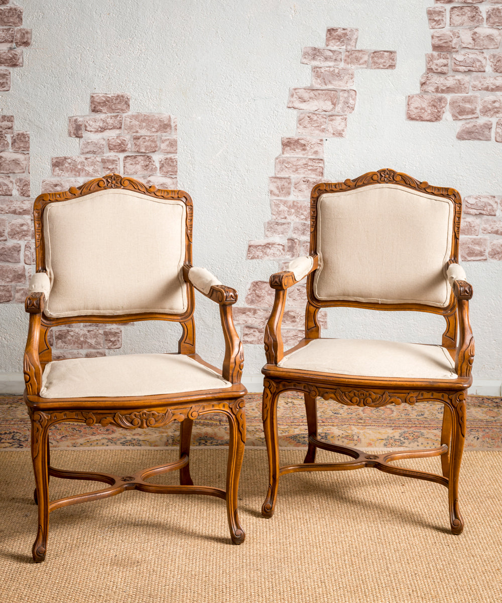 Sillón de nogal antiguo Luis XV