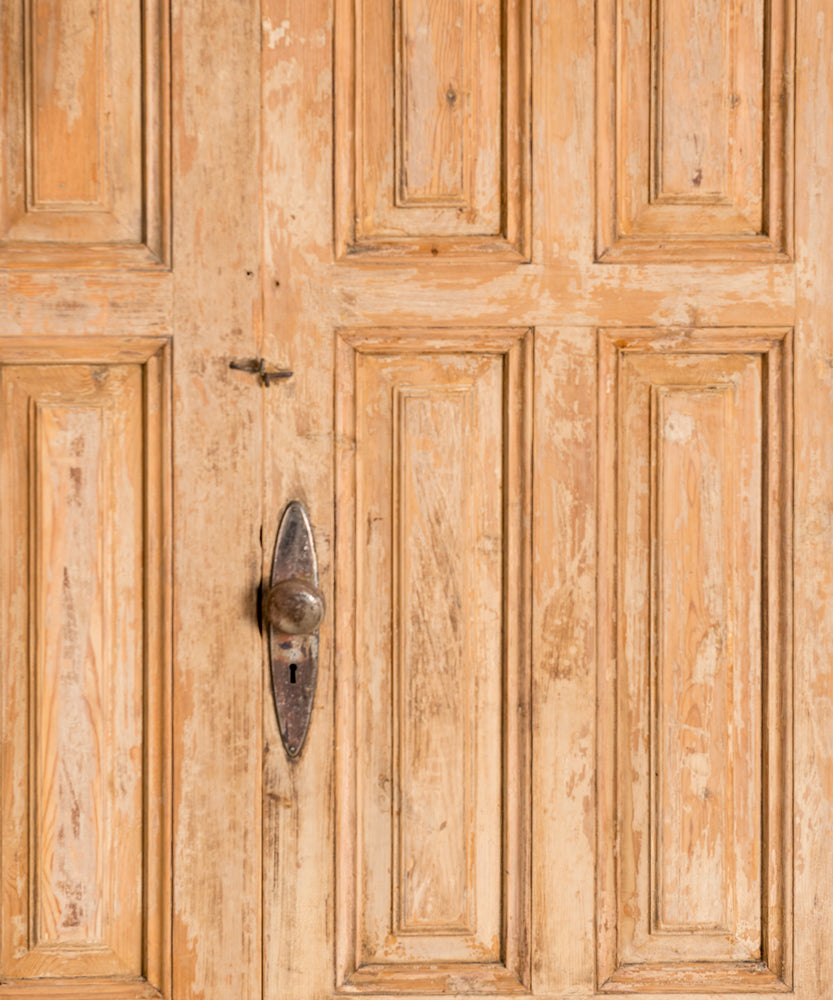 Puerta antigua de madera Noreña