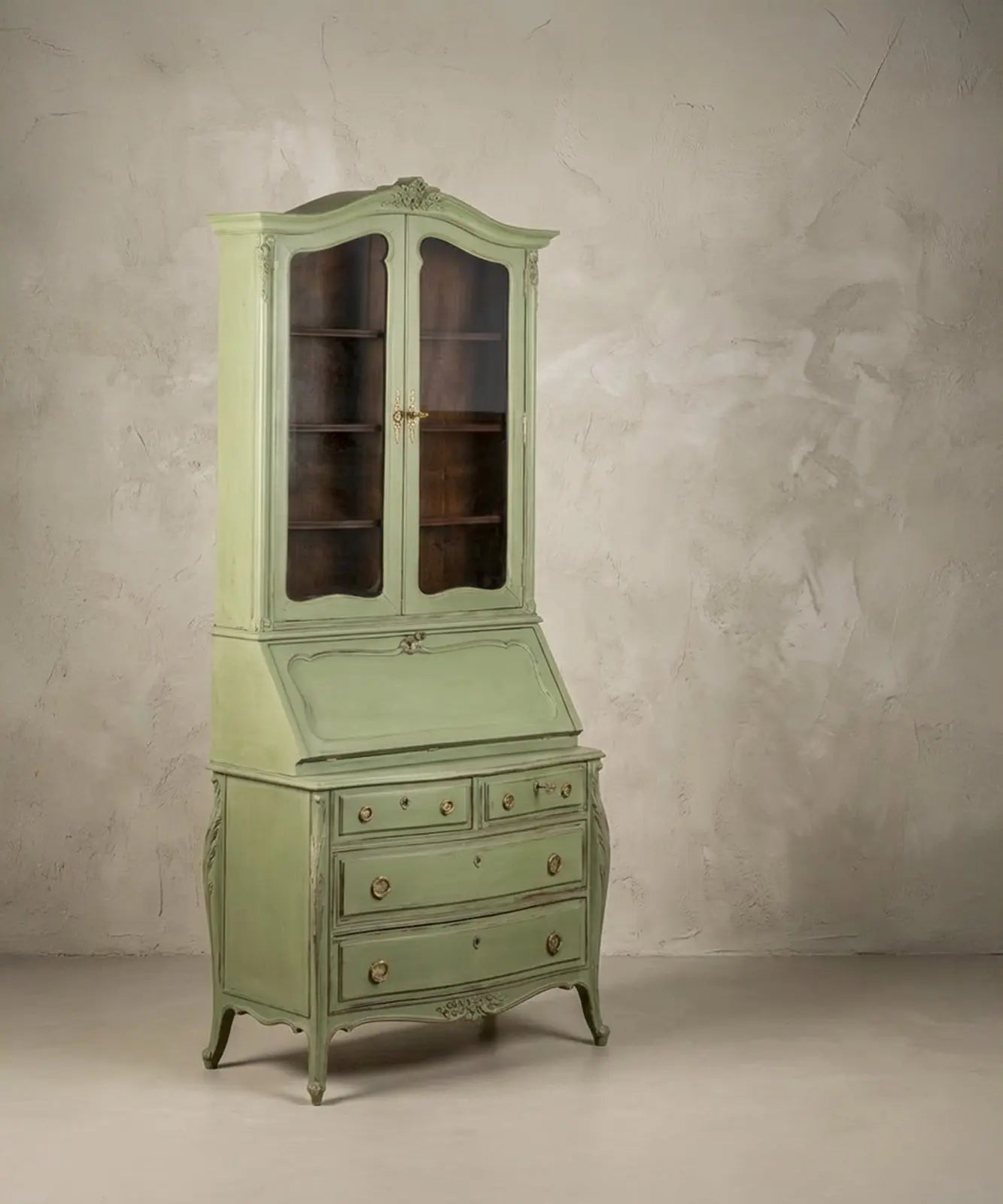 Escritorio con vitrina estilo francés