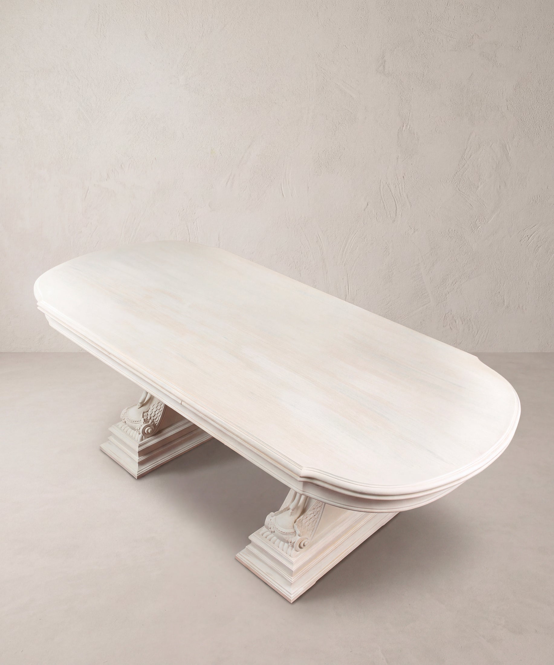Mesa de Comedor Extensible con Cisnes Tallados | Estilo Imperio en Haya Maciza