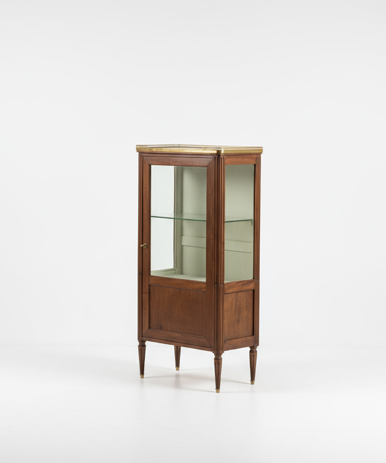 Vitrina antigua Luis XVI