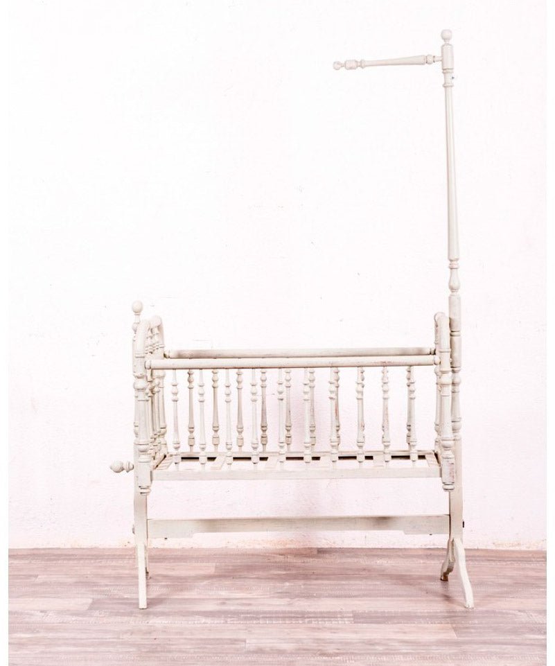 Cuna balancÍn antigua restaurada - Antique arte y decoracion