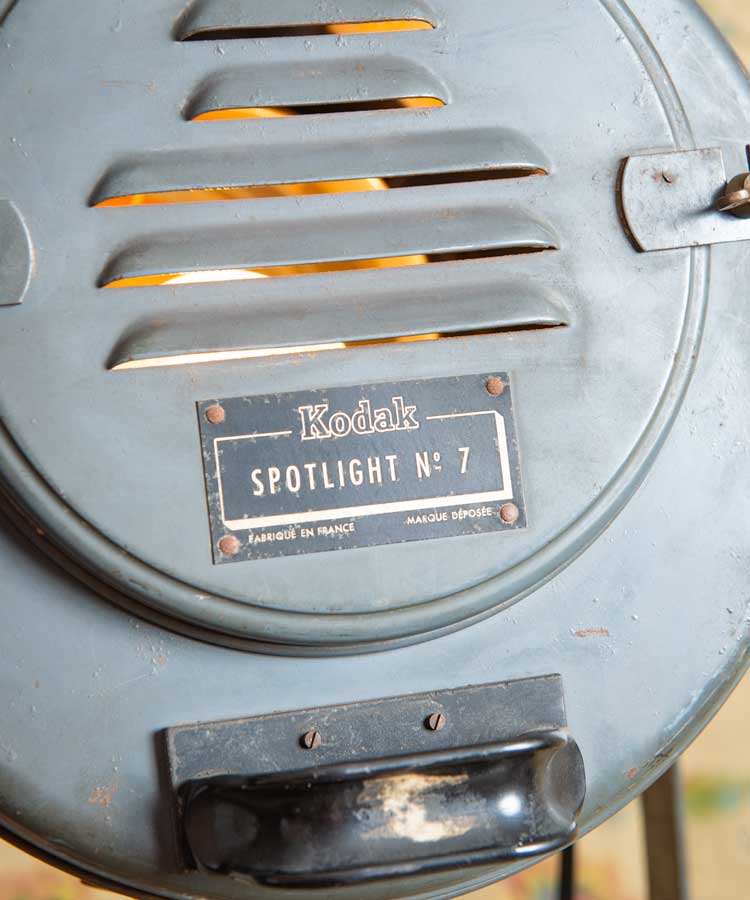 Foco de pie Kodak antiguo - Antique arte y decoracion