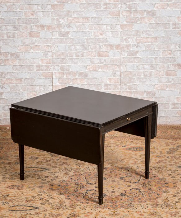 Mesa baja con alas Simonette - Antique arte y decoracion