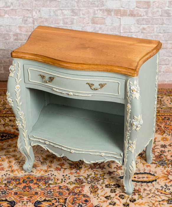 Pareja de mesitas antiguas Chloé - Antique arte y decoracion