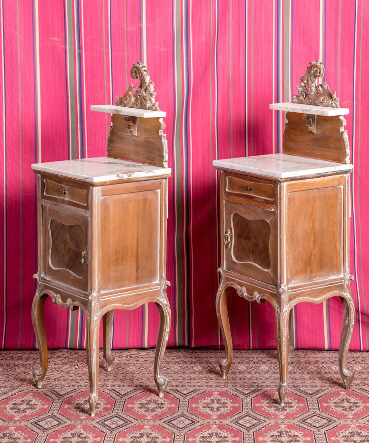 Pareja De Mesitas De Noche Antiguas Tessa - Antique arte y decoracion
